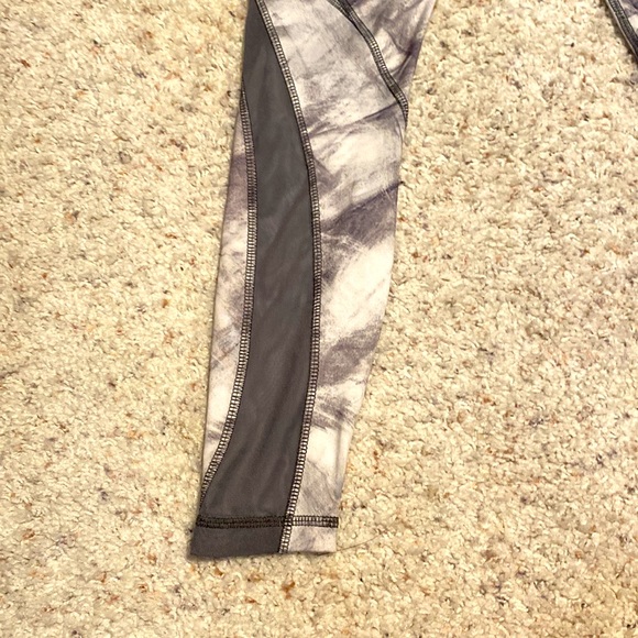 RBX marble leggings with pockets. Size small. - Picture 3 of 7